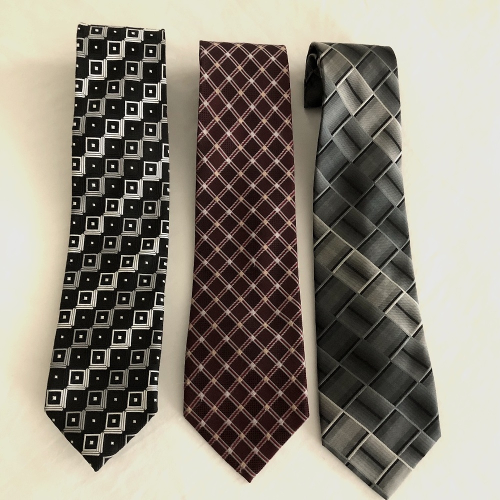 3 Bundle of Men's Neckties~ Arrow~ Van Heusen~ Croft & Barrow